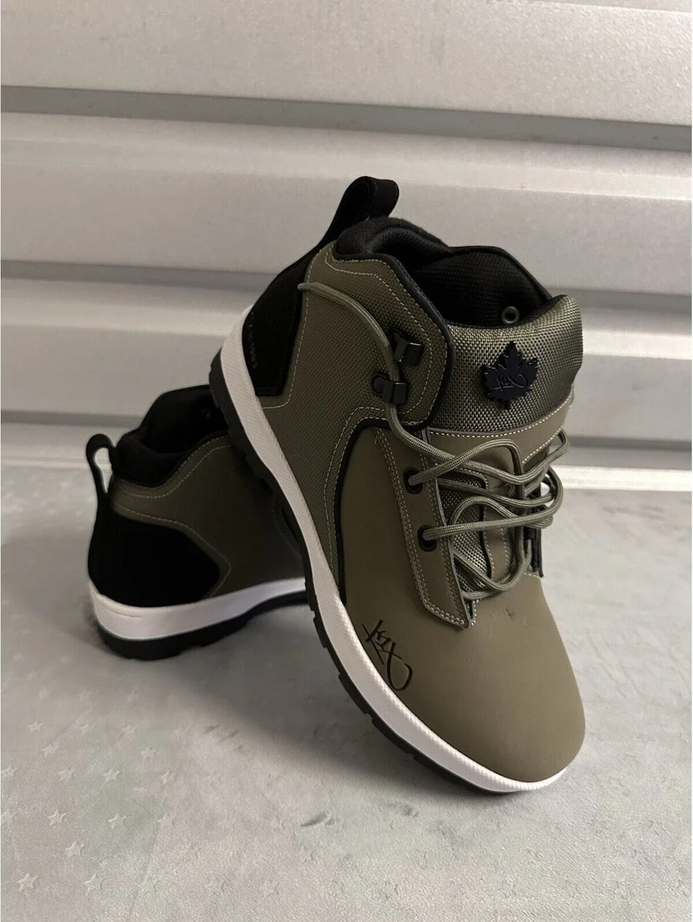 K1X Playhard Mens Philly Run Sneakers Boot Running Hiking (NEW WITH FLAWS) Sz 10